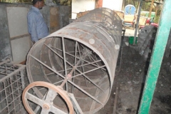 Strainer-made-by-innovation-center-to-obtain-fine-compost-after-drying